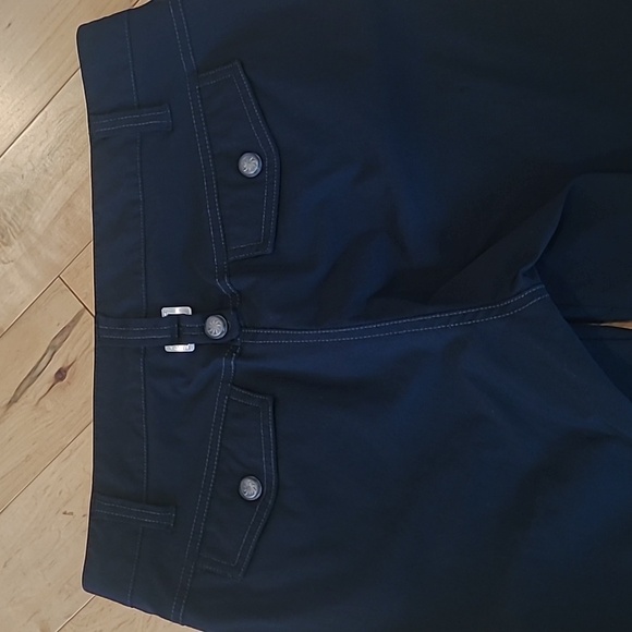 Athleta Dipper Shorts 9" Inseam - Picture 7 of 11